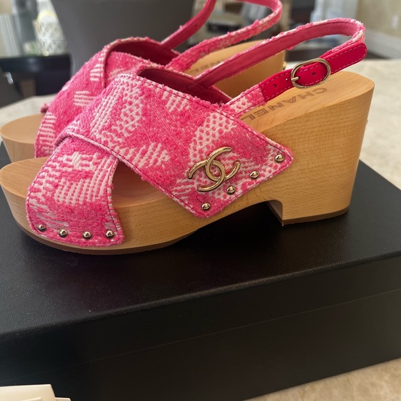 Chanel NIB 2024 Interlocking CC Logo Slingback Sandal  Size 8 | IT 38 - Picture 6 of 10